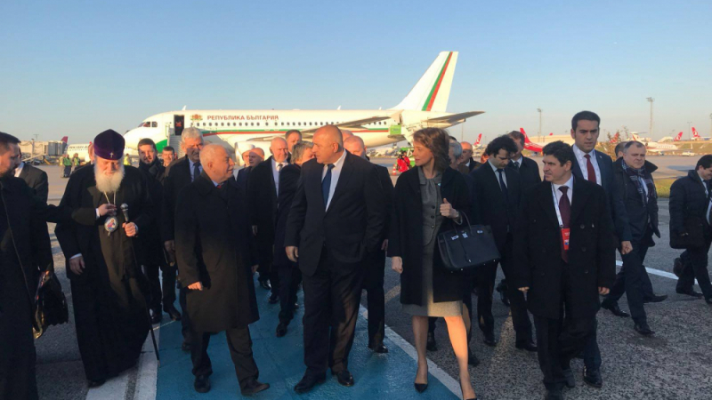 От последните минути: Борисов пристигна в Истанбул за откриването на "Свети Стефан" (СНИМКИ/ВИДЕО)