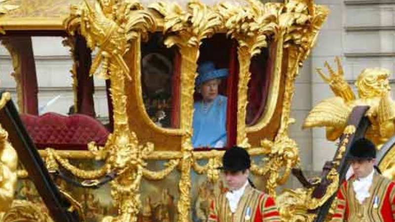 Кралица Елизабет разказа за едно ужасно возене с каляска