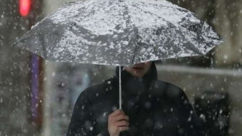 Синоптикът Мартин Славчев с мрачни вести, посочи къде в четвъртък дъждът ще се примесва със сняг (КАРТА)