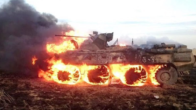 Пишман войник реши да си стопли консерва и подпали цял БТР в Астрахан (ВИДЕО)