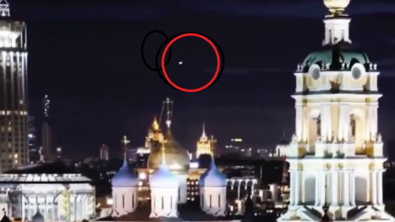 НЛО се появи над Кремъл (ВИДЕО)