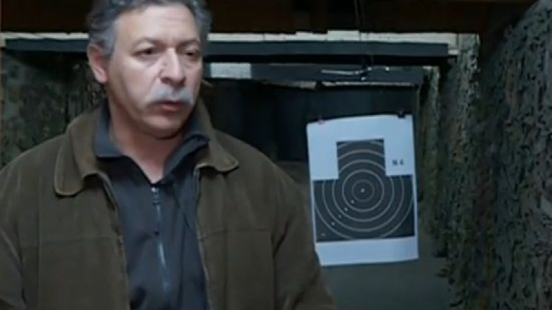 Преподавател по оръжезнание обясни колко струва и как се използва картечният пистолет "Скорпион", с който разстреляха бизнесмена Христов (СНИМКИ/ВИДЕО)