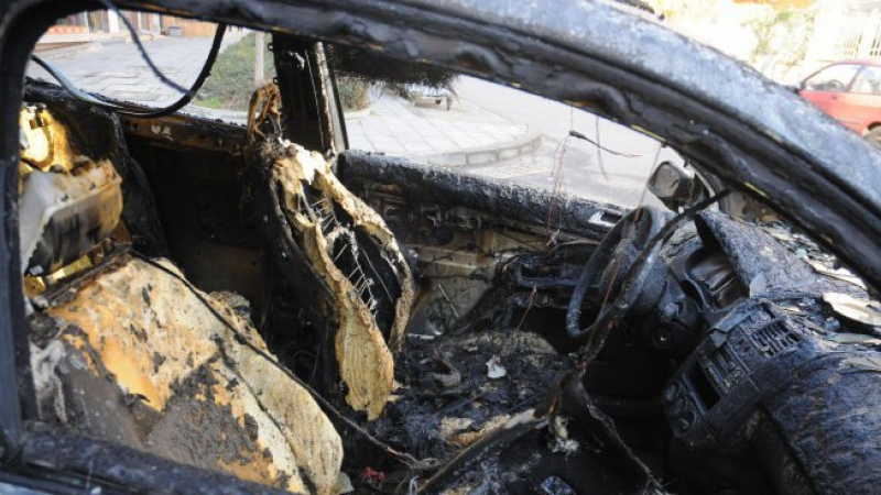 Пловдивчанин се самоуби драматично в колата си