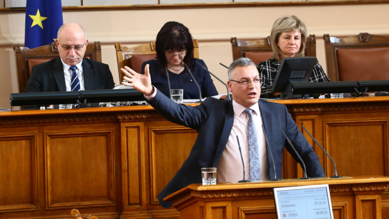 Социалистите решиха какво да правят, ако мнозинството свали Валери Жаблянов от зам.-председателското място 