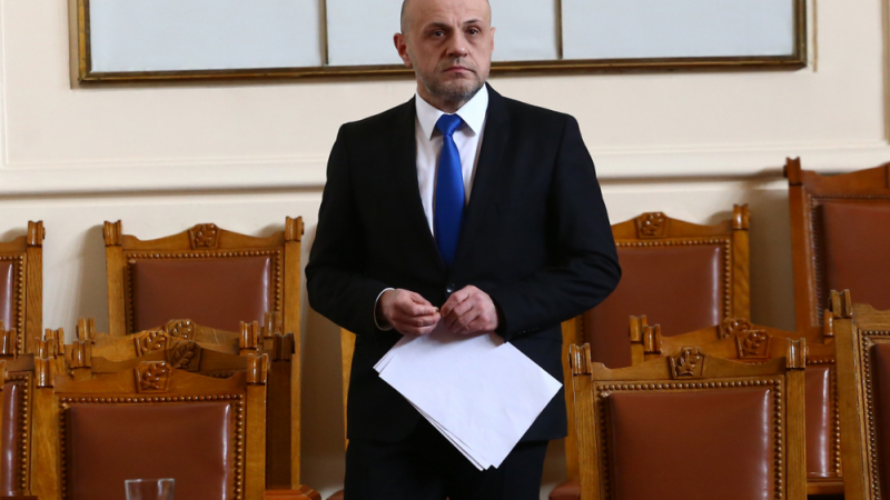 Томислав Дончев отговори на най-важният въпрос след взетата глава на социалния министър
