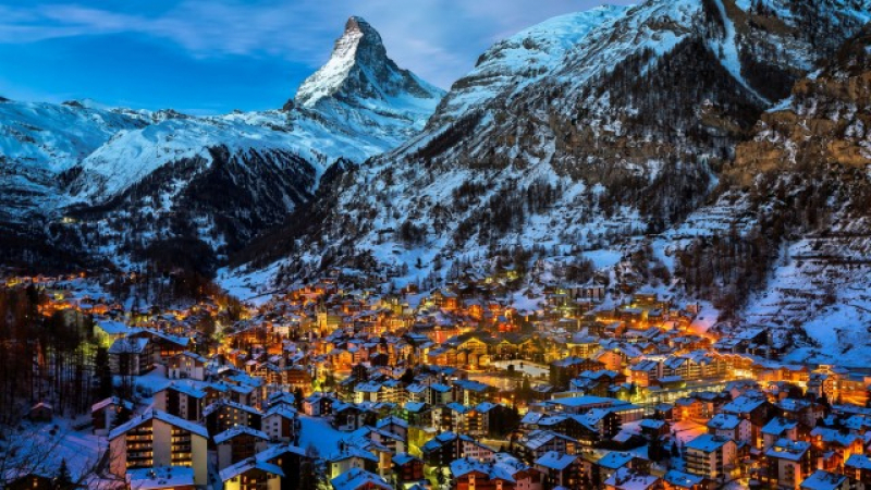 Швейцарски зимен курорт отново е блокиран заради повишена лавинна опасност