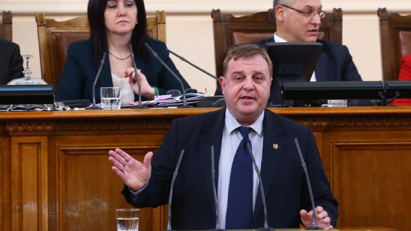 Каракачанов събра спешно икономическите експерти на ВМРО, иска да променят Закона за енергетиката заради ЧЕЗ