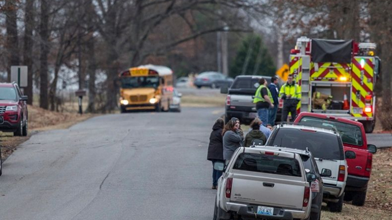 Голяма трагедия след стрелбата в гимназия в Кентъки (СНИМКИ)