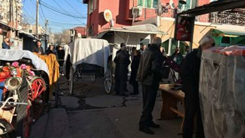 Ромите в Столипиново на нокти, бутат им 25 къщи