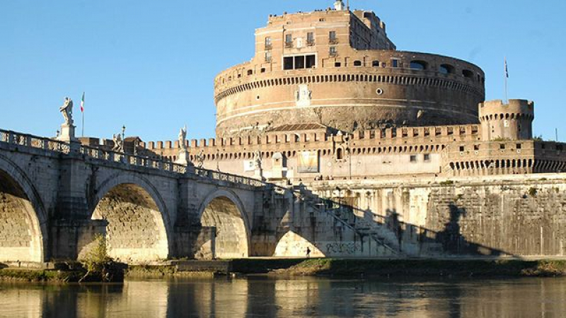 Нелепа смърт! Турист загина пред очите на семейството си и стотици очевидци в Рим