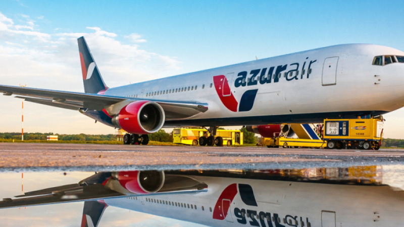 Паника на 11 000 метра височина: Самолет на Azur air се размина на косъм от голяма трагедия