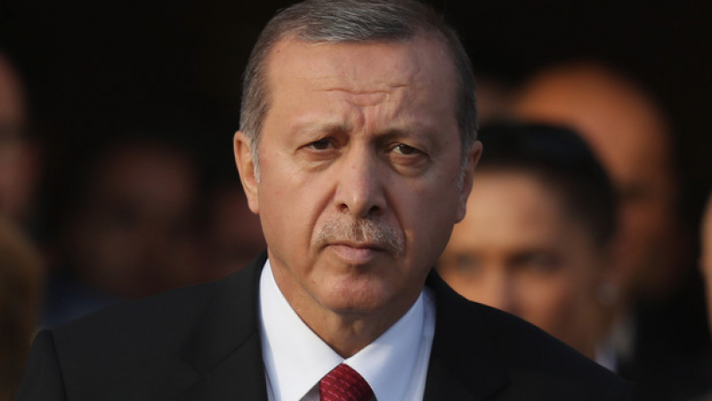 Президентът на Турция проведе извънредна среща