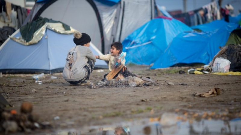 ООН огласи страшни сексуални зверства в гръцките лагери за бежанци!