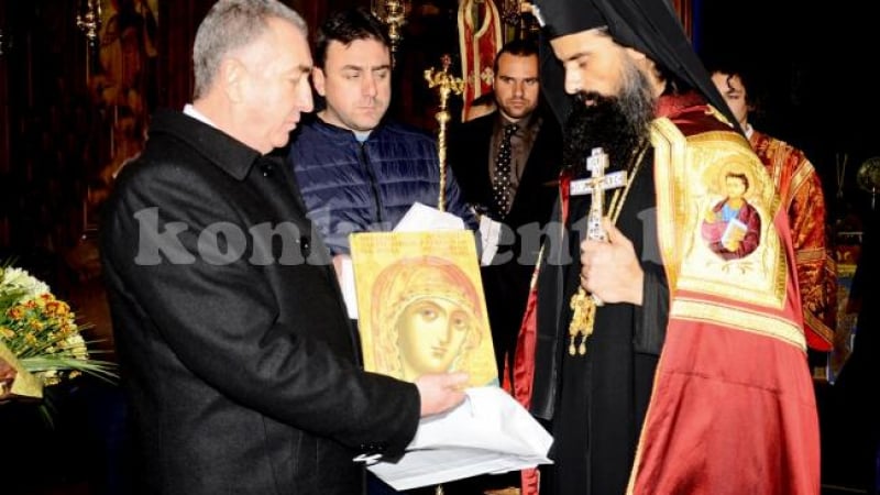 Кметът на Видин посрещна новоизбрания митрополит Даниил (СНИМКИ)