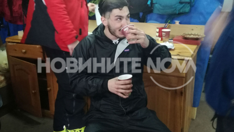 Сноубордистът в Банско спасен на косъм – глътнал си езика, бордът му се подавал над снега