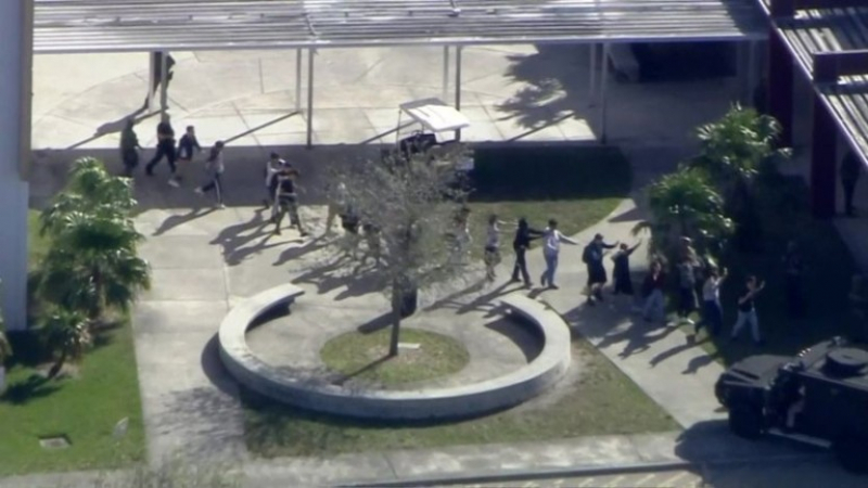 Стрелба в училище във Флорида, има пострадали