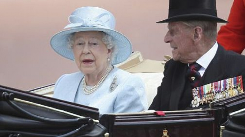 Бивш лакей разкри най-конфузната ситуация с кралица Елизабет II в каретата на султана на Бахрейн