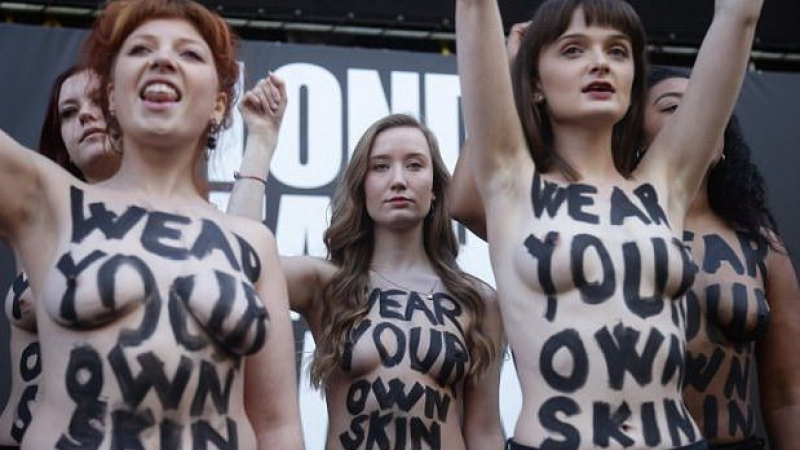 Настръхнали топлес веганки засрамиха Седмицата на модата в Лондон (СНИМКИ 18+)