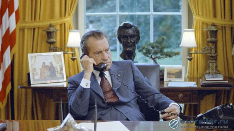 Ричард Никсън скрил в Белия дом тайник с информация за извънземни (ВИДЕО)