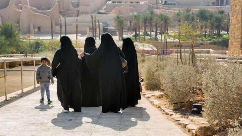 Нов пробив: Жените в Саудитска Арабия вече имат право да откриват фирми