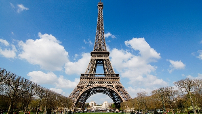 Защо Айфеловата кула е била трън в очите на много французи