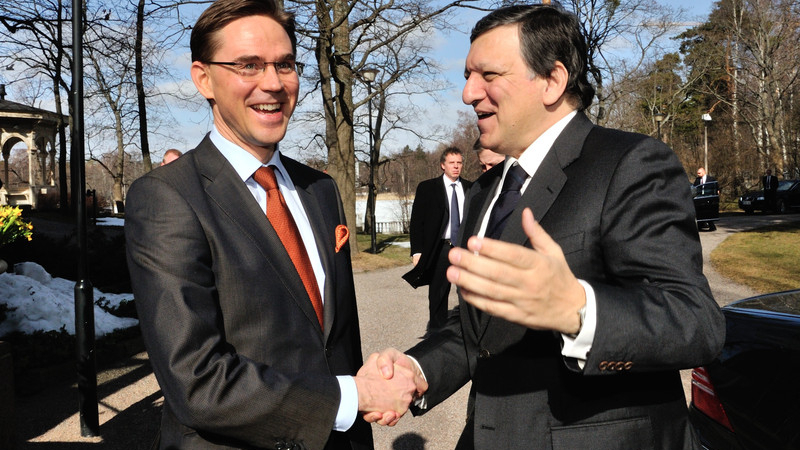 Еврокомисар разкри, че Барозу лобирал пред комисията за „Голдман Сакс“