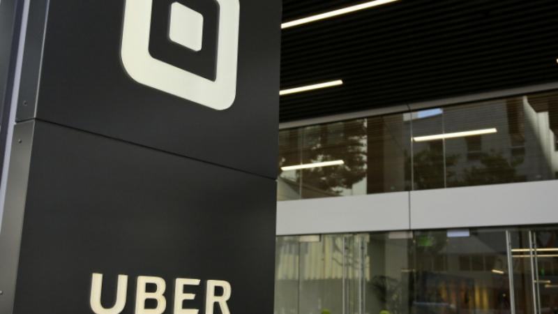 Uber пуска летящи коли до 5 години 