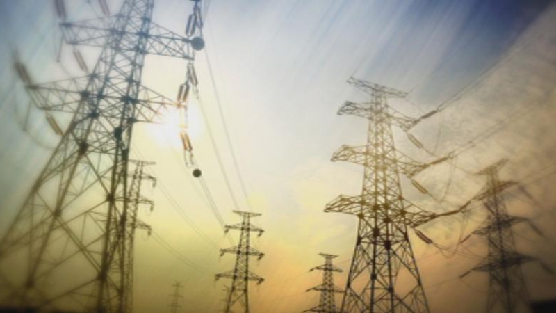 Бизнес и правителство договориха нови мерки за поевтиняване на тока