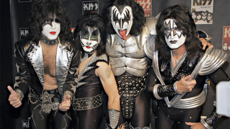 Рок легендите от Kiss породиха слухове след като поискаха да патентоват име
