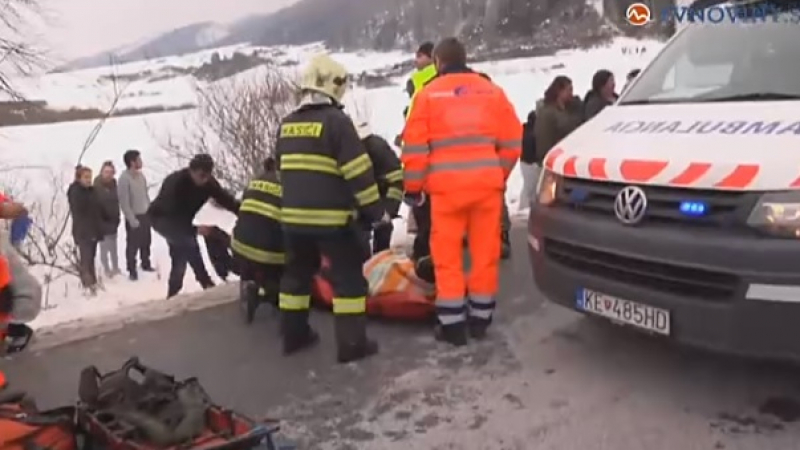 Страшна трагедия в Словакия! Кола се вряза с пълна скорост в група с деца, има много ранени (ВИДЕО)