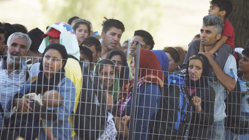 Задава се страшна напаст! Залива ни нова вълна от 6 милиона бежанци