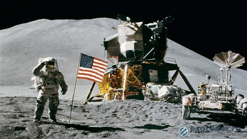 US уфолог представи ново доказателство за мистификацията на кацането на американците на Луната (ВИДЕО)
