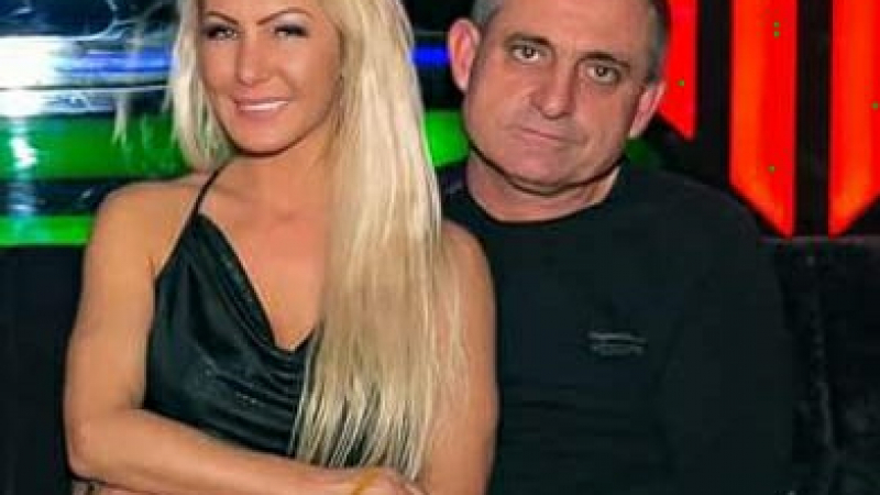 Ослепителна блондинка скърби безутешно за разстреляния в Добревци бизнесмен Иван Христов (СНИМКИ)