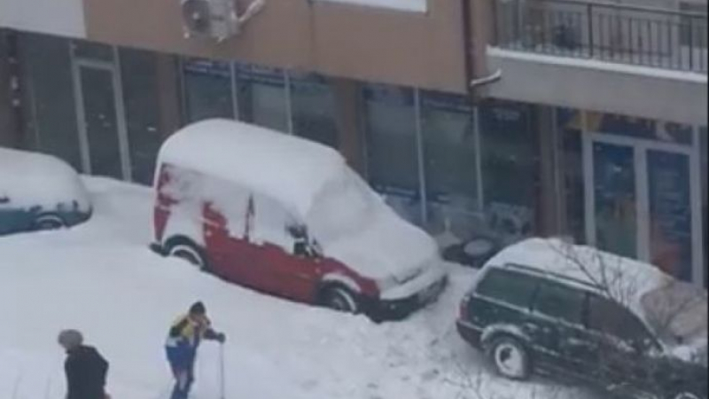 В Бургас преглътнаха снега и го обърнаха на забава: Какво Банско? Купонът е в бургаския "Меден рудник"! (СНИМКИ/ВИДЕО)