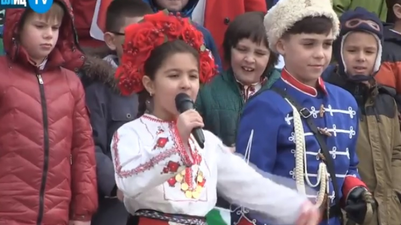 Ексклузивно в БЛИЦ TV: Над 300 българчета направиха нещо невероятна в центъра на София