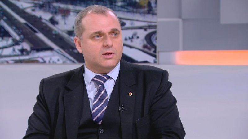 Искрен Веселинов: Надзорният съвет на ЧЕЗ може би клати чешкото правителство