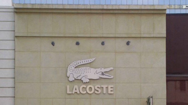 Lacostе прави това за първи път! Смени легендарното лого на крокодил със... (СНИМКИ)