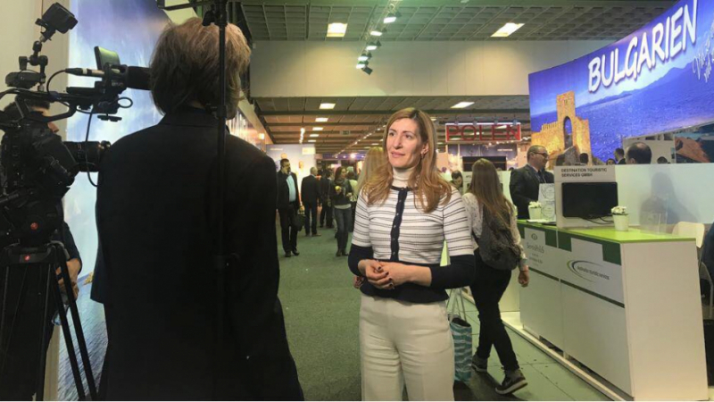 Министър Ангелкова даде интервю пред Euronews по време на туристическото изложение ITB – Берлин 