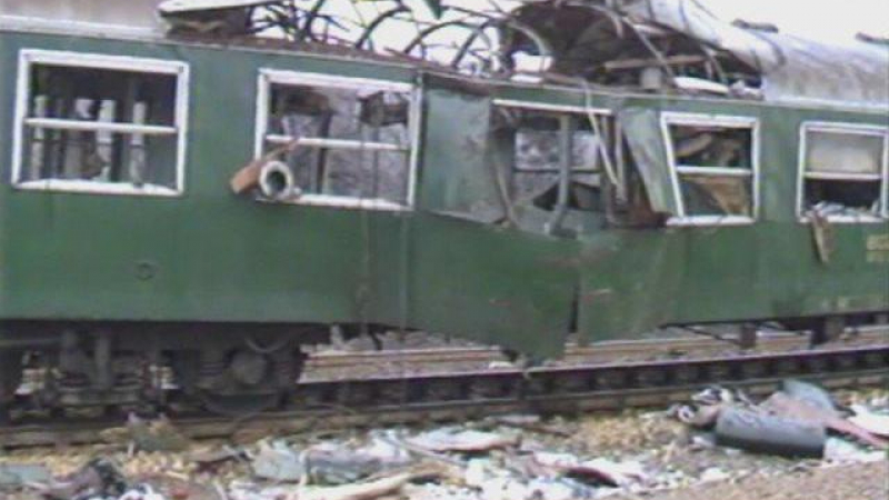 Памет: Навършват се 33 години от атентата на гара Буново (СНИМКИ)