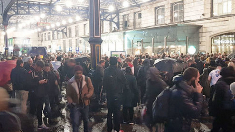 Паника в Лондон: Евакуираха „Виктория Стейшън” (ВИДЕО)