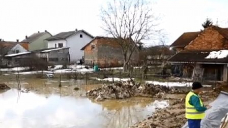 Апокалипсис в Хърватия! Обявиха извънредно положение заради наводнения, идва ли кошмарът насам? (ВИДЕО)