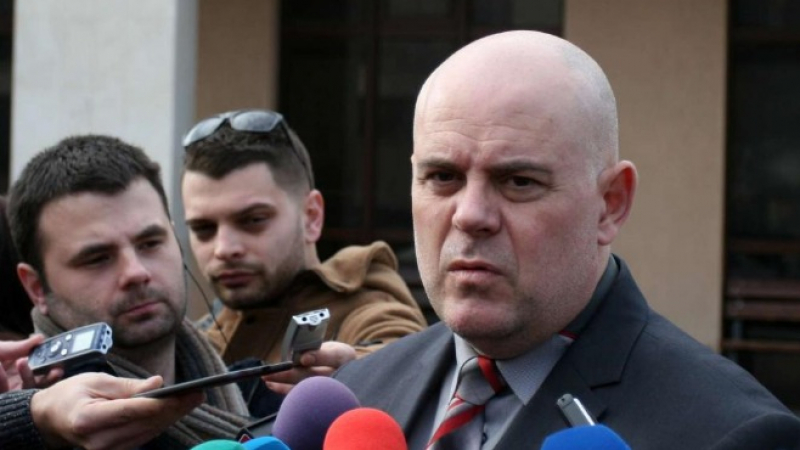 Прокурор Гешев: Цветан Василев злоупотребява с процесуалните си права