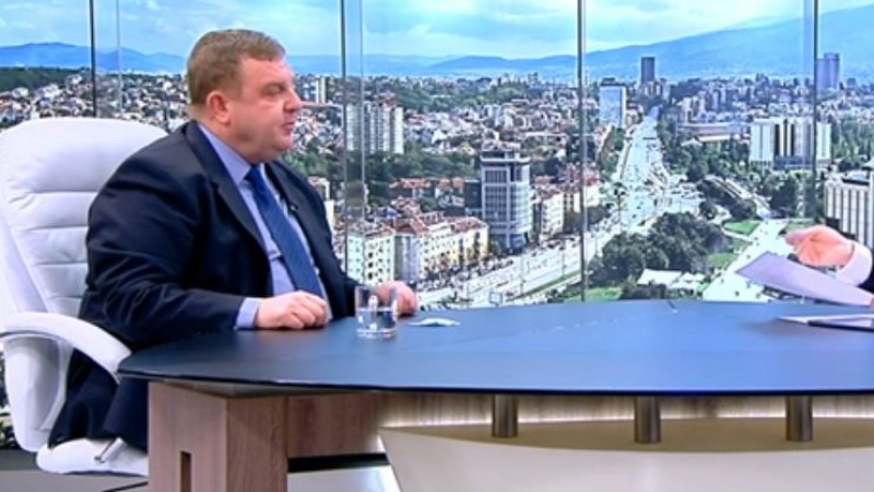 Каракачанов отговори на предизвикателството на Светльо Витков за коремно възлизане и похвали президента