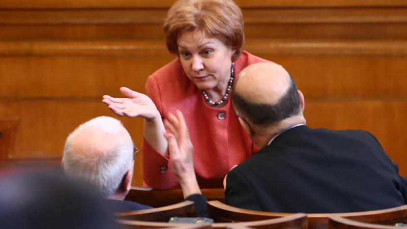 Менда Стоянова с горещ коментар за влизането ни в Еврозоната