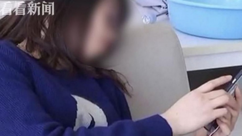 Жена получи удар, след като не пусна 20 часа телефона си