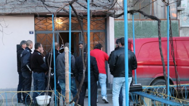 Покъртителни подробности за касапницата в Пловдив: Ради отрязал главата на жена си преди да си забие нож в гръкляна!