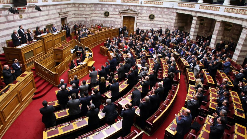 Председателят на гръцкия парламент: Македонски организации заплашват наши депутати със смърт
