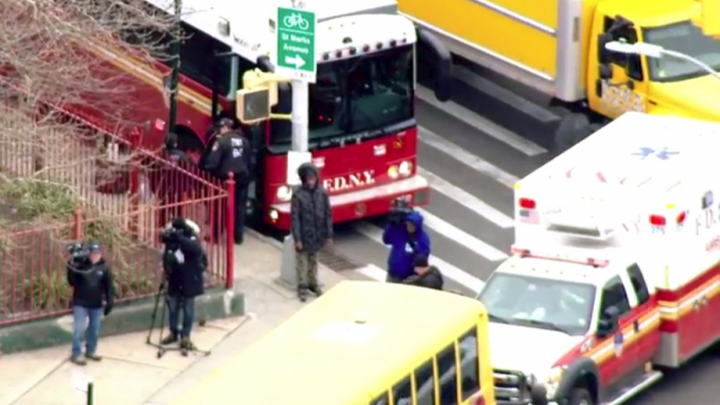 Над 30 души пострадаха след катастрофа с училищен автобус в Ню Йорк 