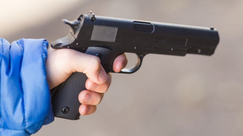 13-годишна руска ученичка извади пистолет в междучасието и простреля 7 деца
