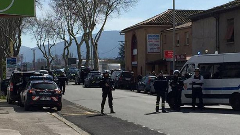 Експлозия отекнала в супермаркета със заложниците - мароканецът е ликвидиран (ВИДЕО)